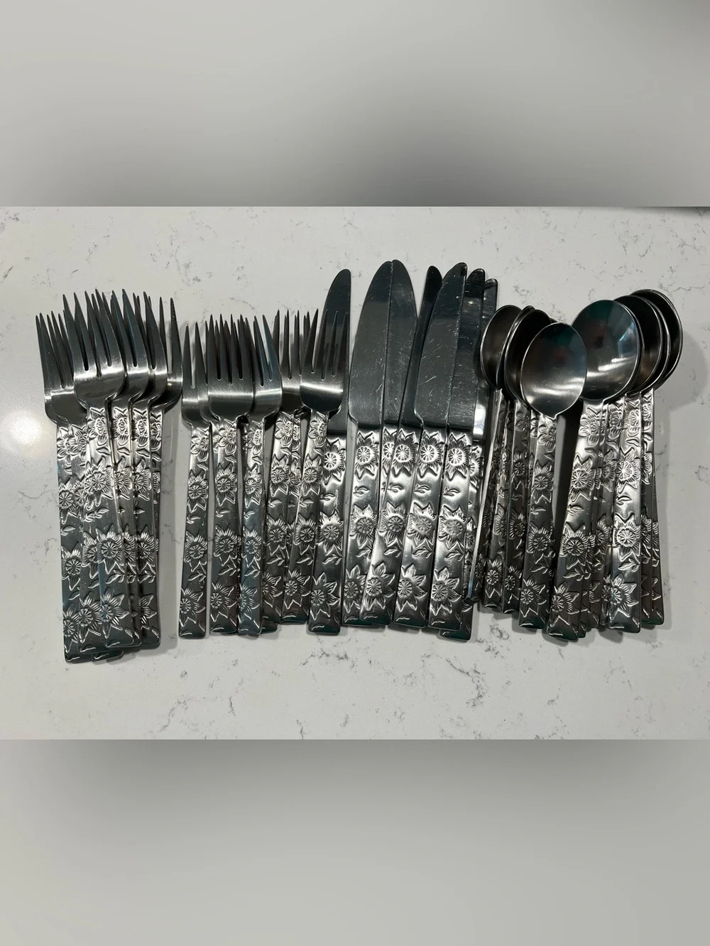 Pfaltzgraff Nautica Island Flower Stainless Steel Flatwear Set. Serves 8 =40 Pcs